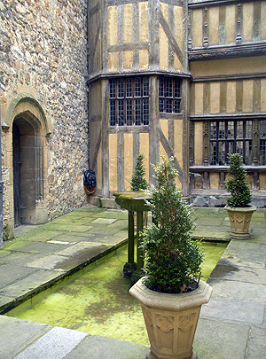 Leeds Castle Courtyard